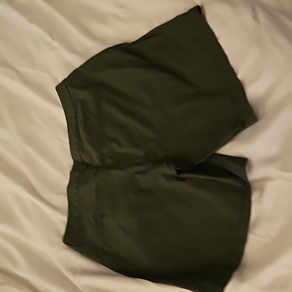 Shorts - Picture 2 of 4